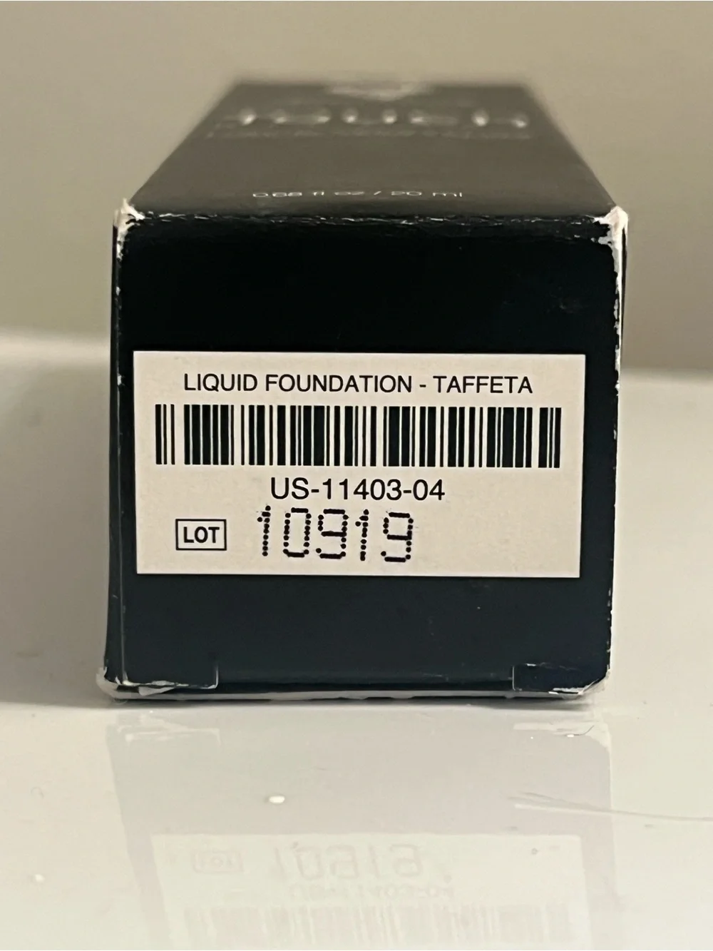 Younique Touch Mineral Liquid Foundation - Taffeta Beige